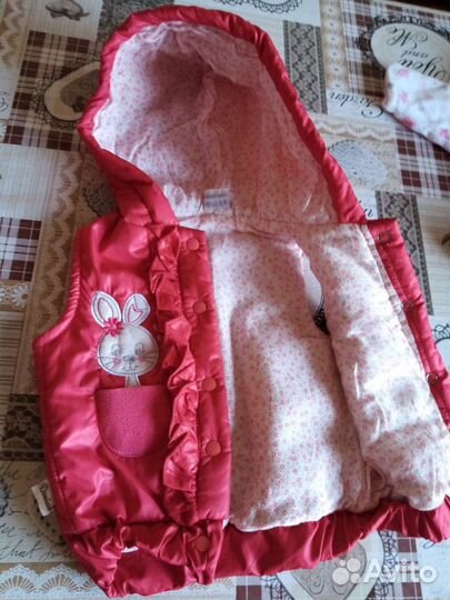 Безрукавка для девочки до года