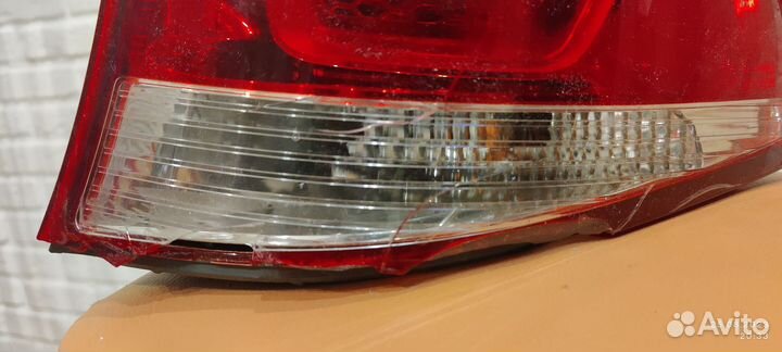 Фонарь задний правый kia rio 3