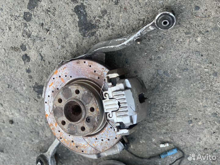 Поворотный кулак левый / правый BMW 5 E60 E61