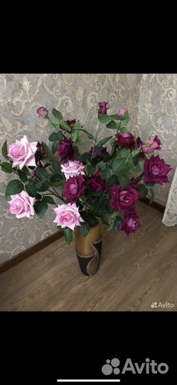 Розы с вазой