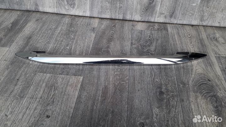 Накладка крышки багажника lexus GX 460 2010