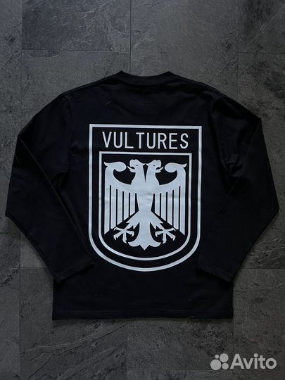 Лонгслив vultures