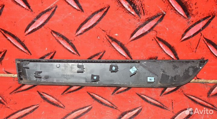 Молдинг задней правой двери KIA Rio 4