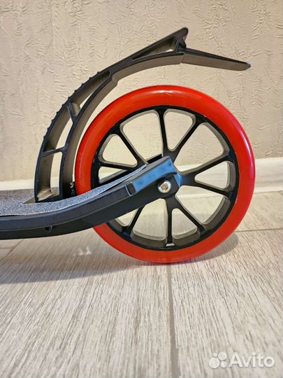 Самокат складной новый на больших колёсах