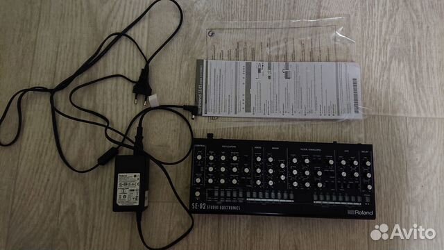 Аналоговый синтезатор Roland SE-02 boutique