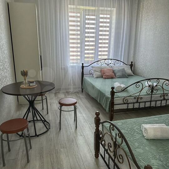 Комната 25 м² в 6-к., 2/2 эт.