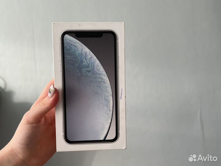 Коробка от iPhone XR
