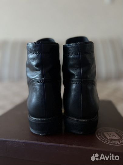 Ботинки женские. Бронь