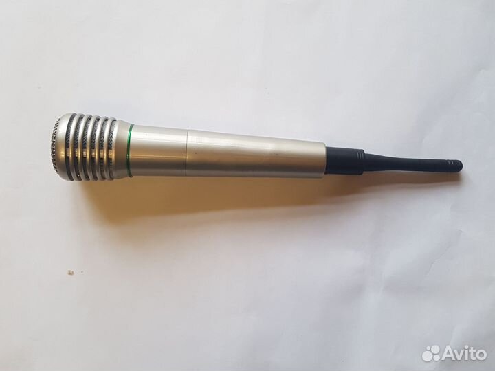 Беспроводной микрофон