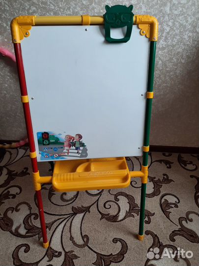 Детская доска-мольберт
