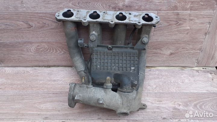 Коллектор впускной (2,0L) №13 Peugeot 406 1998
