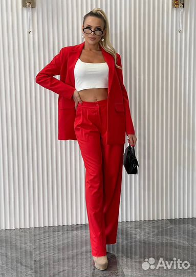 Брючный костюм женский