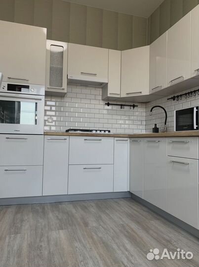 Кухня новая