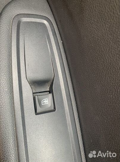 Кнопки двери передние Renault Arkana