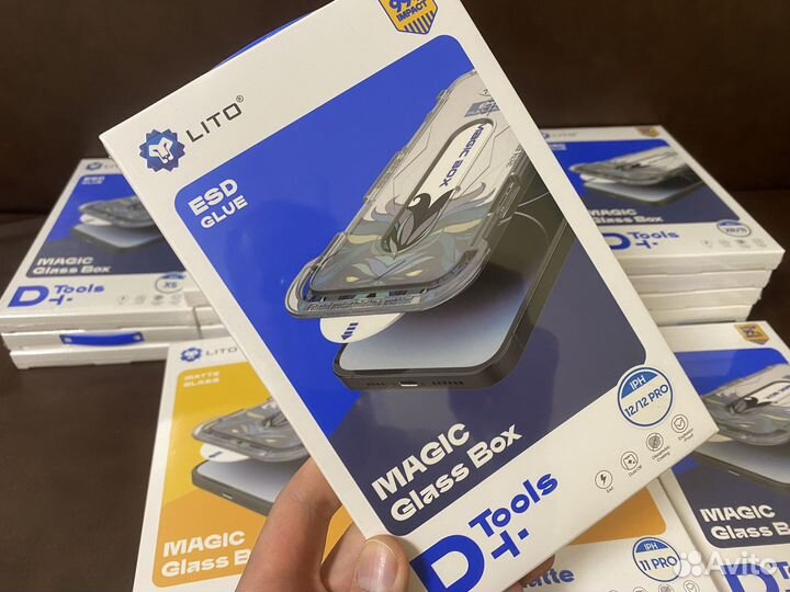 Защитные стекла Lito BOX на iPhone