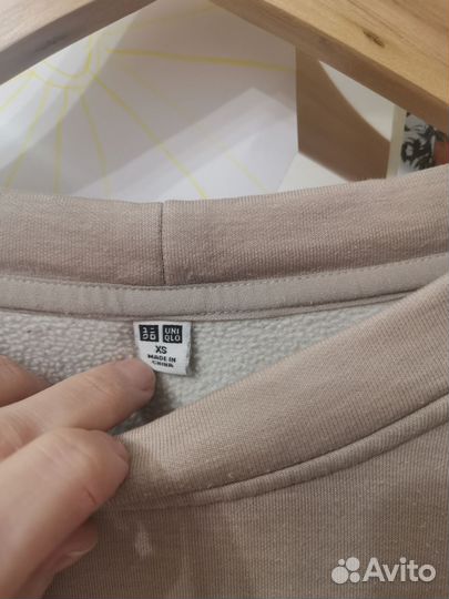 Свитшот женский Uniqlo