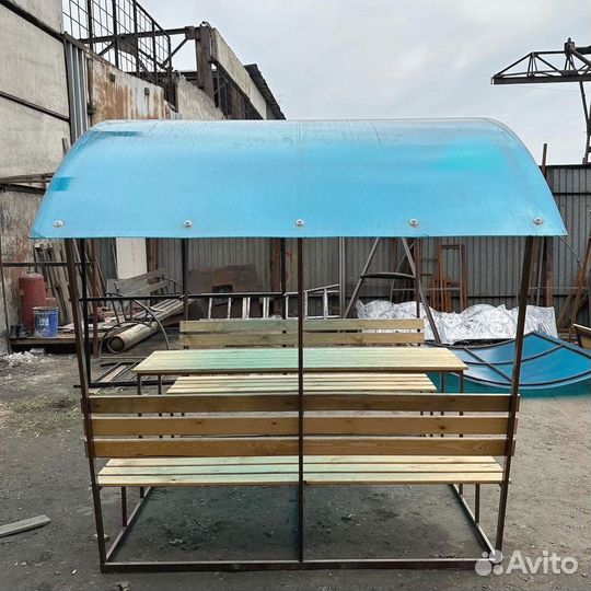 Беседка из поликарбоната для дачи