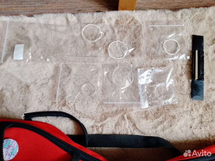 Чехол на гитару+ новые струны