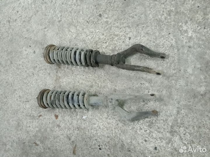 Стойка передняя Honda Orthia