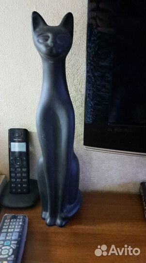 Статуэтка кошка