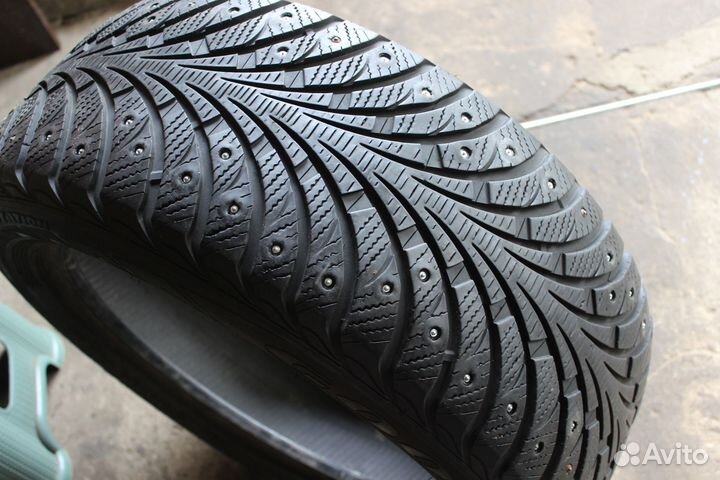 Goodyear UltraGrip Extreme 245/50 R18 100T