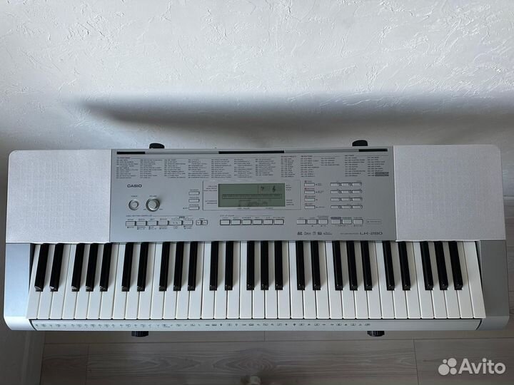 Синтезатор Casio LK-280