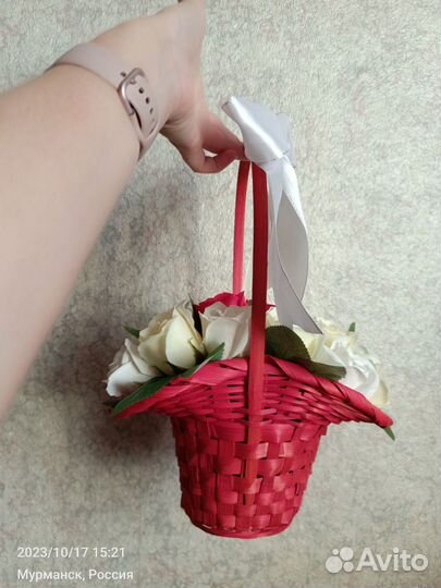 Корзинка с мыльными розами