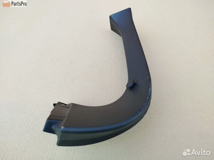 Lexus NX Z10 правая боковая обшивка багажника