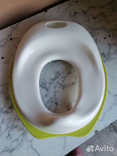 Продается сиденье на унитаз детское
