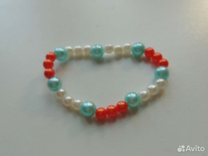Браслет из бусин