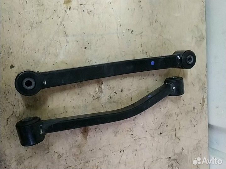 52060015AE Рычаг задний верхний Jeep Wrangler JK