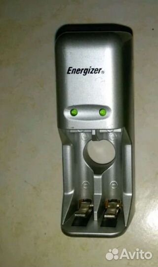 Зарядное устройство Energizer