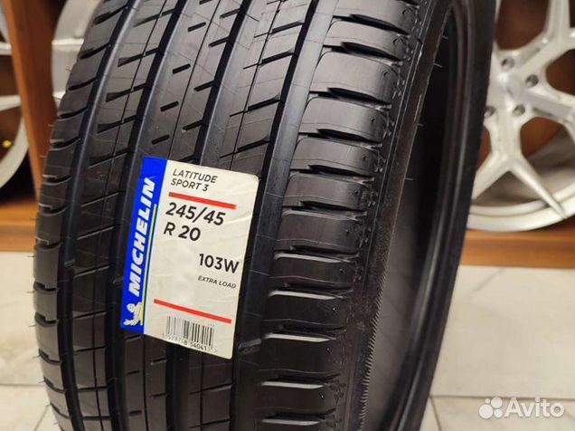 Michelin Latitude Sport 3 245/45 R20