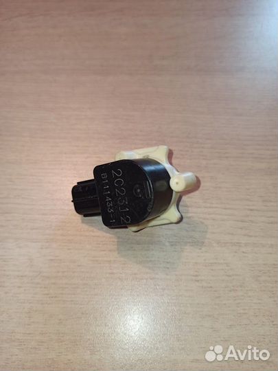 Датчик положения кузова Toyota Highlander