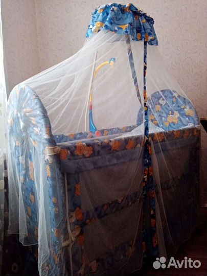 Детская кроватка