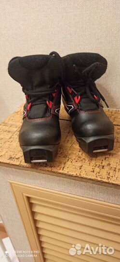 Лыжные ботинки salomon детские 28 размер(17см)