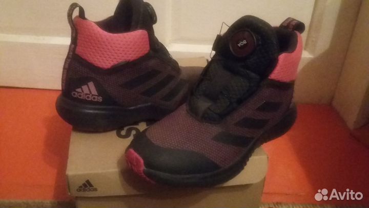 Ботинки утепленные