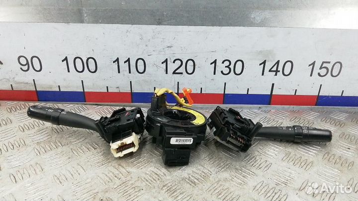 Переключатель поворотов подрулевой Toyota Corolla