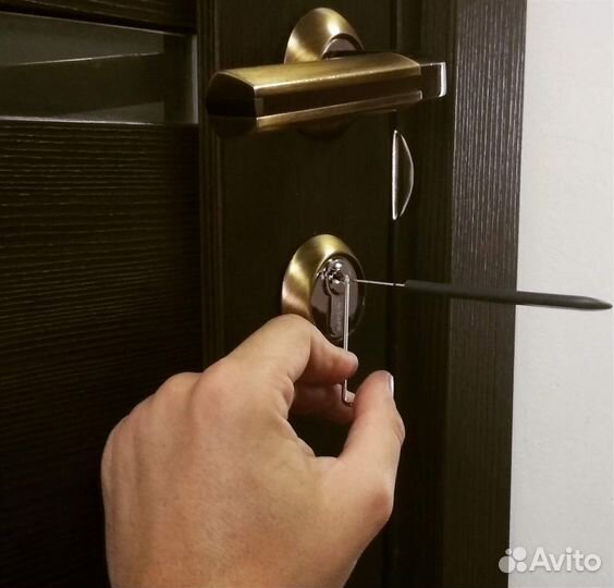 Вскрытие замков, замена замков, ремонт замков