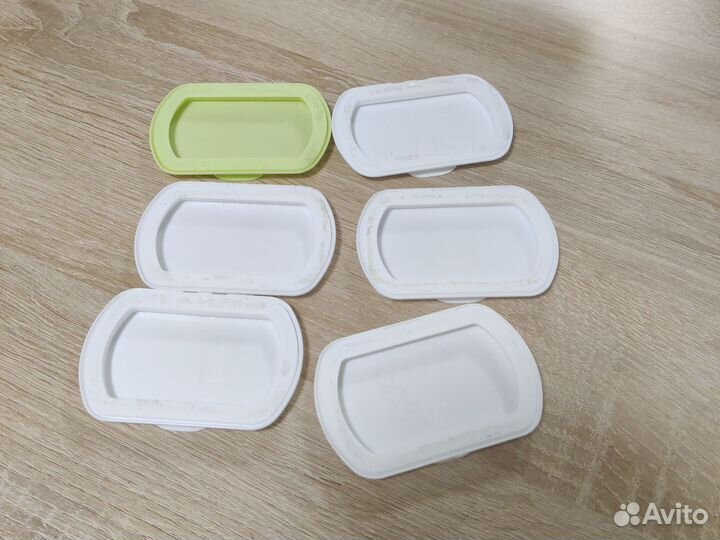 Пластиковые крышки от салфеток