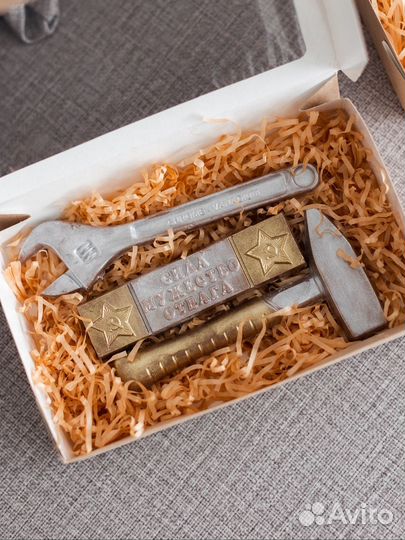 Сладкие шоколадные мужские подарки на 23 февраля