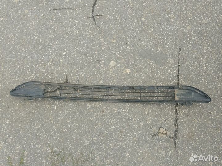 Решетка бампера Toyota Rav4 2015