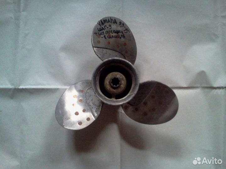 Гребной винт на лодочный мотор