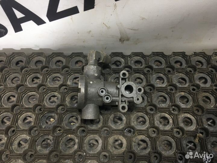 Клапан управления тормозами прицепа