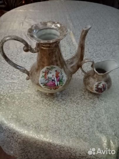 Набор кувшинов