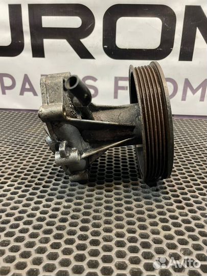 Помпа Mercedes Vito W638 601 1998