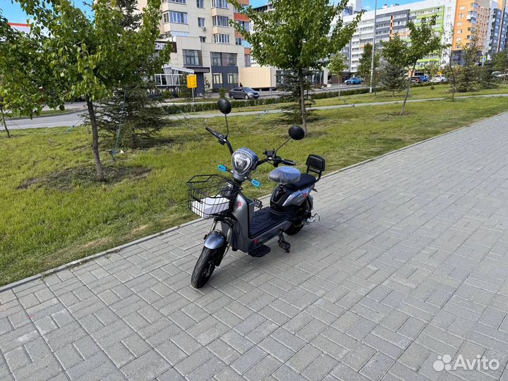 Электроскутер двухместный