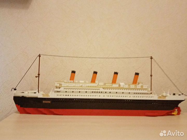 Lego титаник
