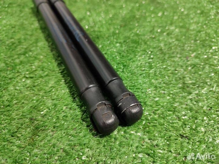 Амортизатор капота BMW X5 E70 2009 51327148346