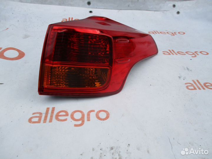 Фонарь задний правый Toyota Rav 4